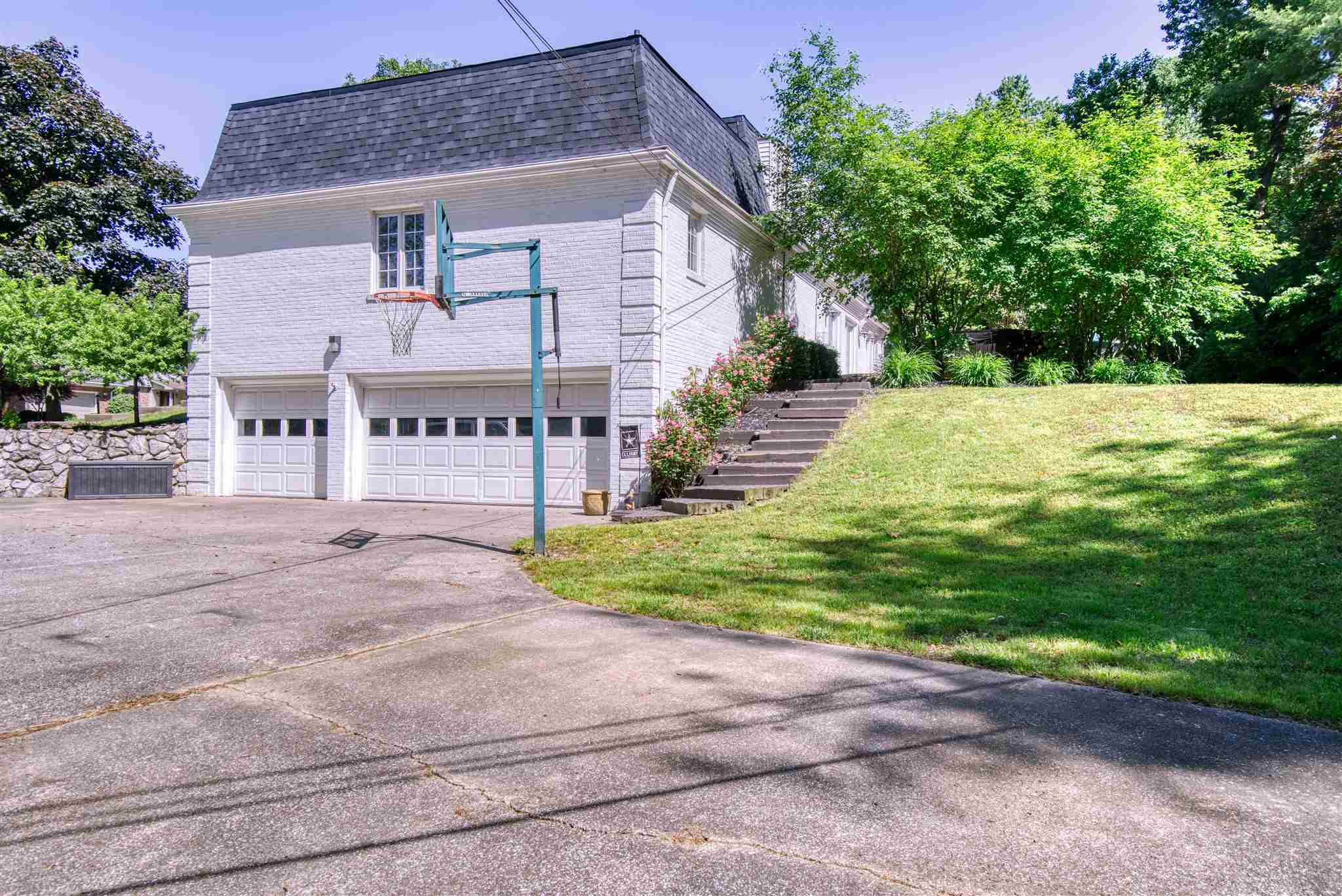 620 Raintree Circle Mount Vernon, IN 47620 - Photo 3 of 36 Gallery Image 3