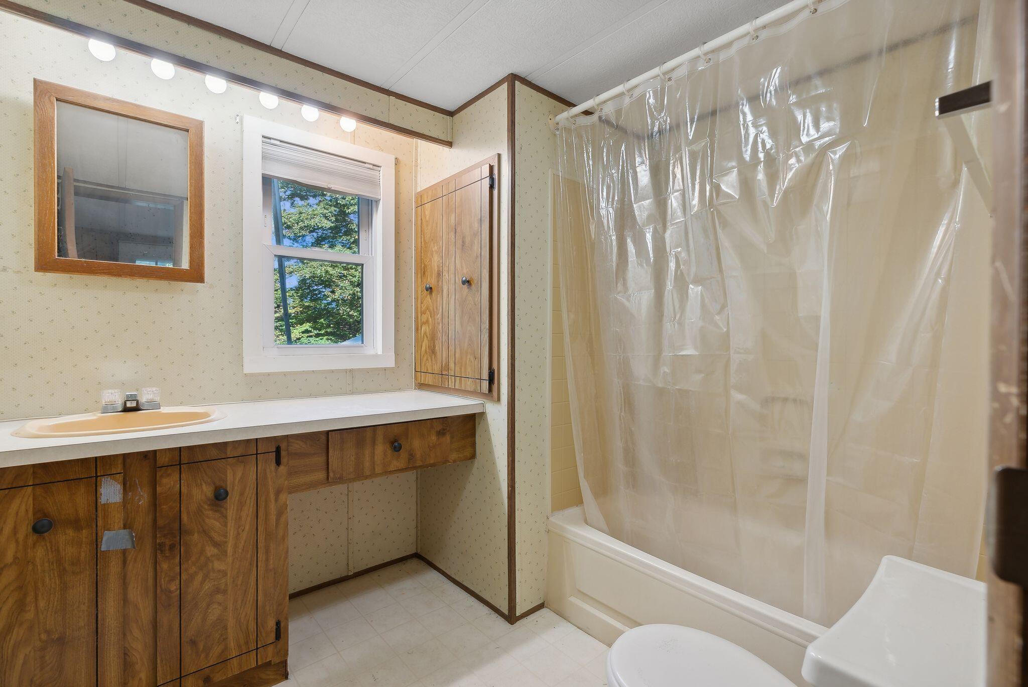 425 Millett Road Minot, ME 04258 - Photo 23 of 27 Bathroom