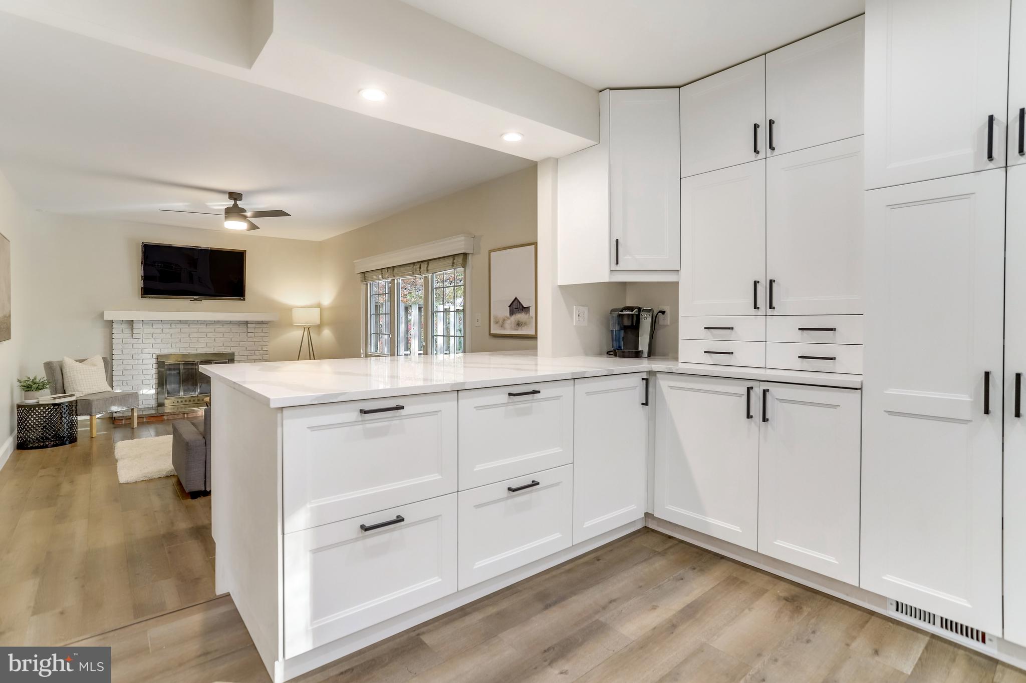 9210 Rockefeller Lane Springfield, VA 22153 - Photo 13 of 44 Space GALORE, no more stuffed cabinets