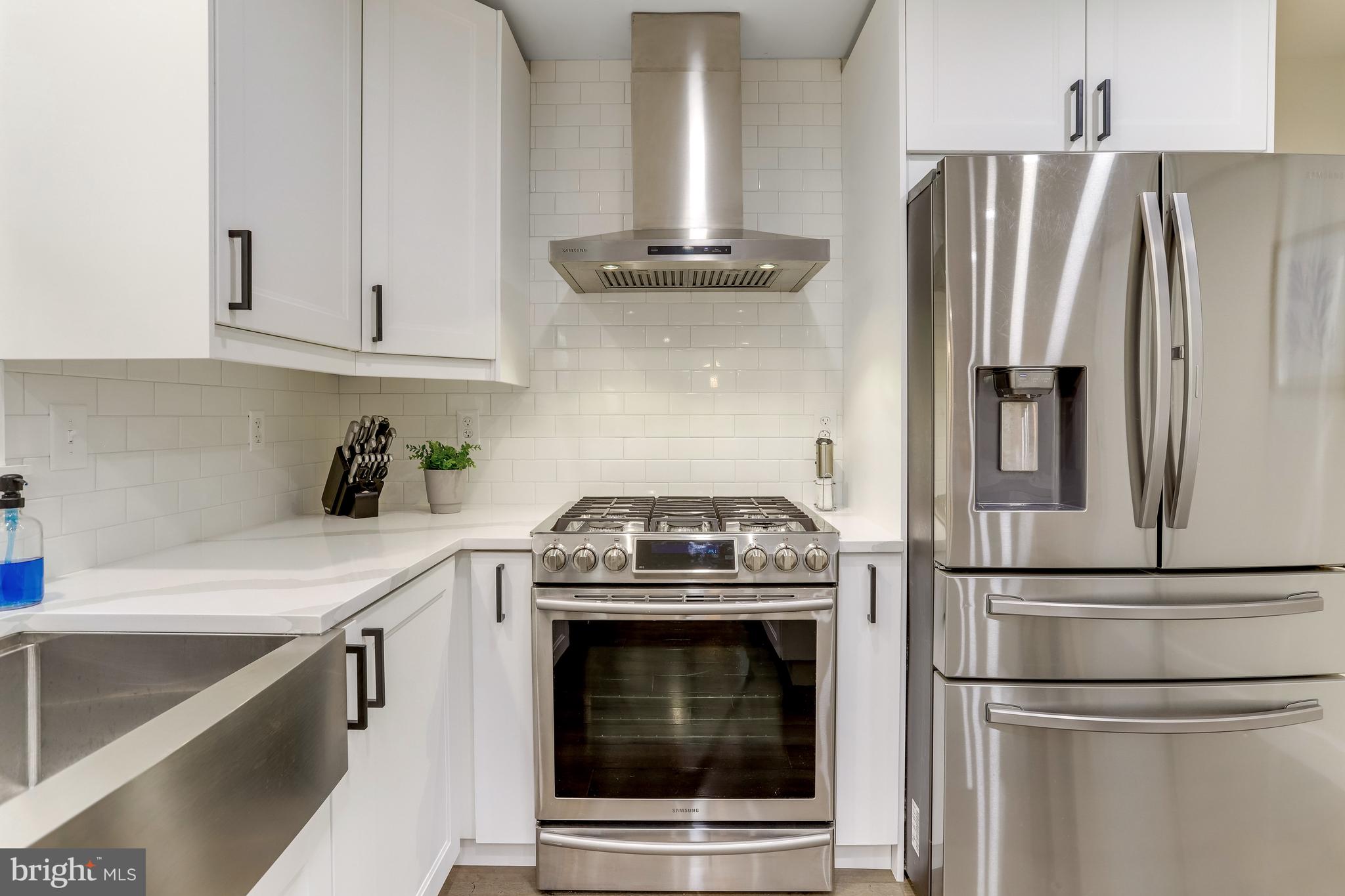 9210 Rockefeller Lane Springfield, VA 22153 - Photo 17 of 44 New stainless steel appliances