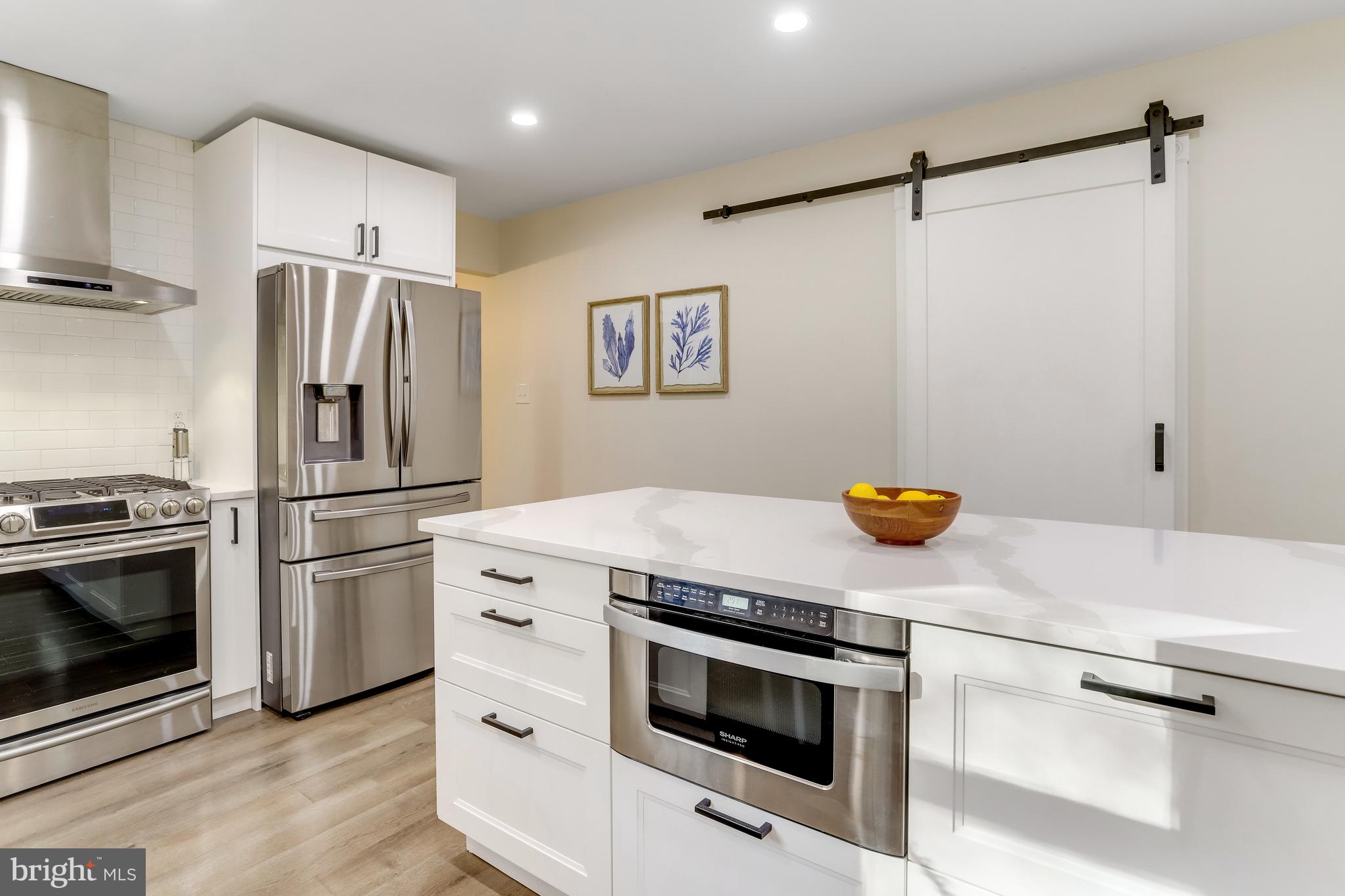 9210 Rockefeller Lane Springfield, VA 22153 - Photo 18 of 44 Quartz counters are fresh