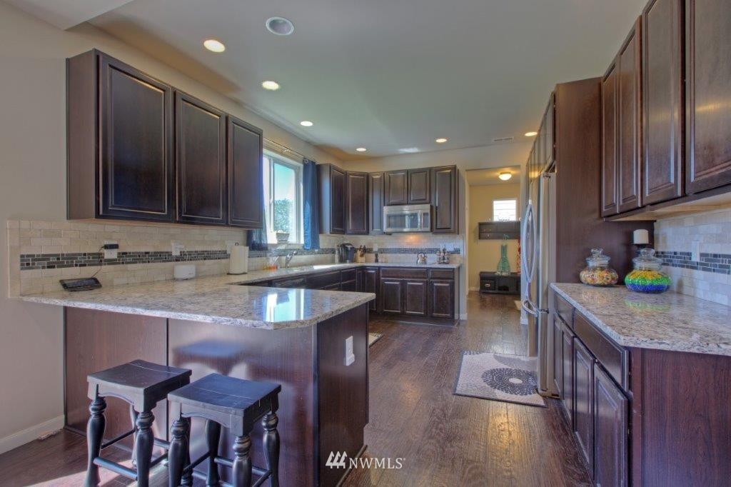 13357 Southeast 180th Street Renton, WA 98058 - Photo 5 of 21 Gallery Image 5