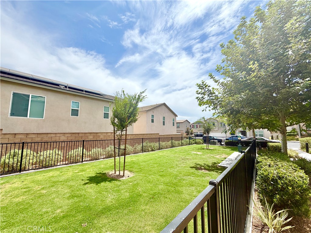 970 Helena Ridge Lake Elsinore, CA 92530 - Photo 33 of 37 Gallery Image 33