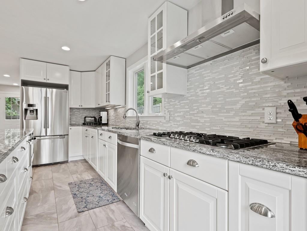6 Barnesdale Road Natick, MA 01760 - Photo 7 of 36 Gallery Image 7