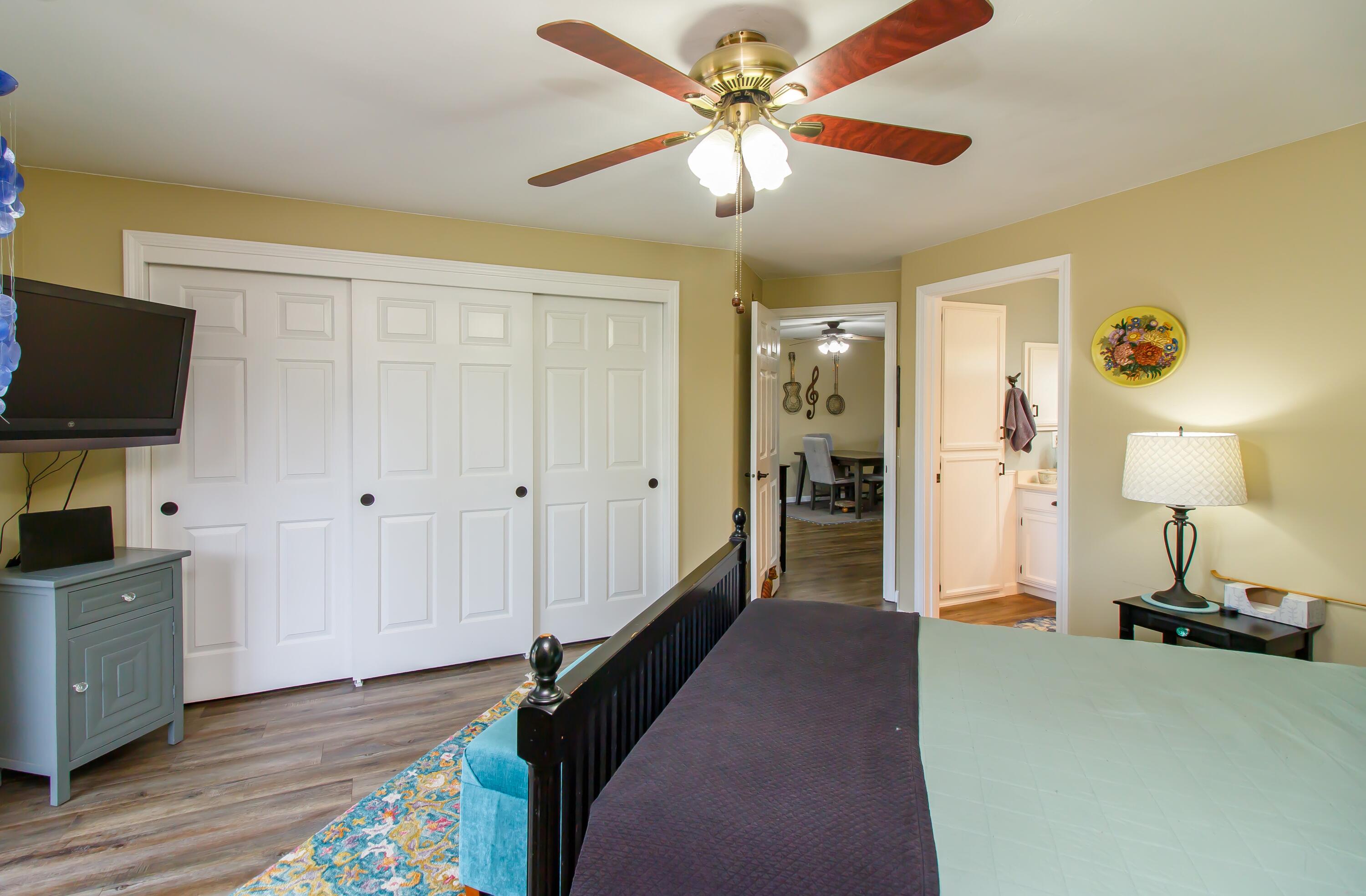 121 Autumn Ridge Road Talent, OR 97540 - Photo 12 of 25 Primary bed3a
