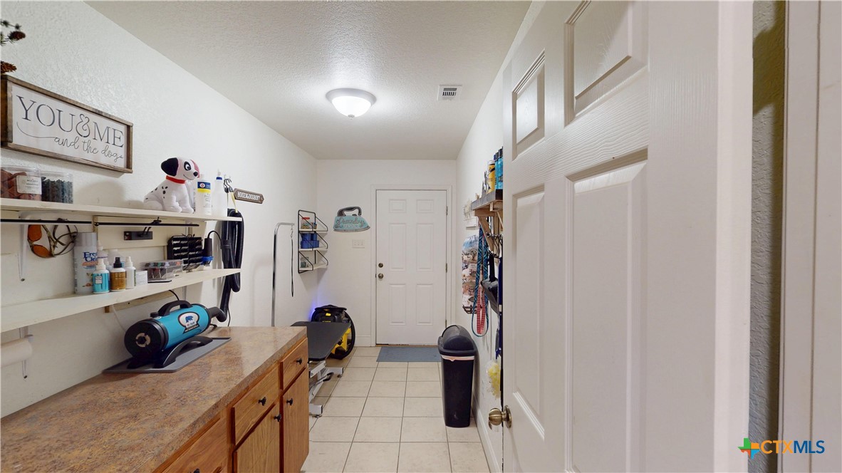 164 Russell Road Victoria, TX 77904 - Photo 17 of 48