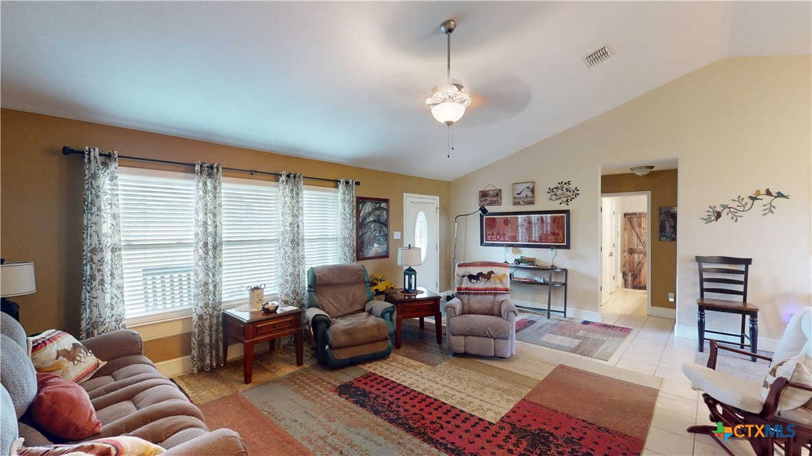 164 Russell Road Victoria, TX 77904 - Photo 23 of 48