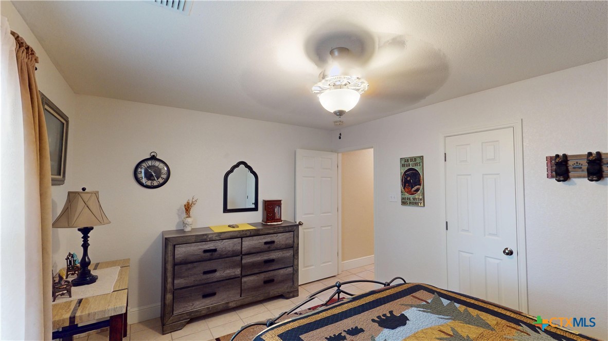 164 Russell Road Victoria, TX 77904 - Photo 31 of 48