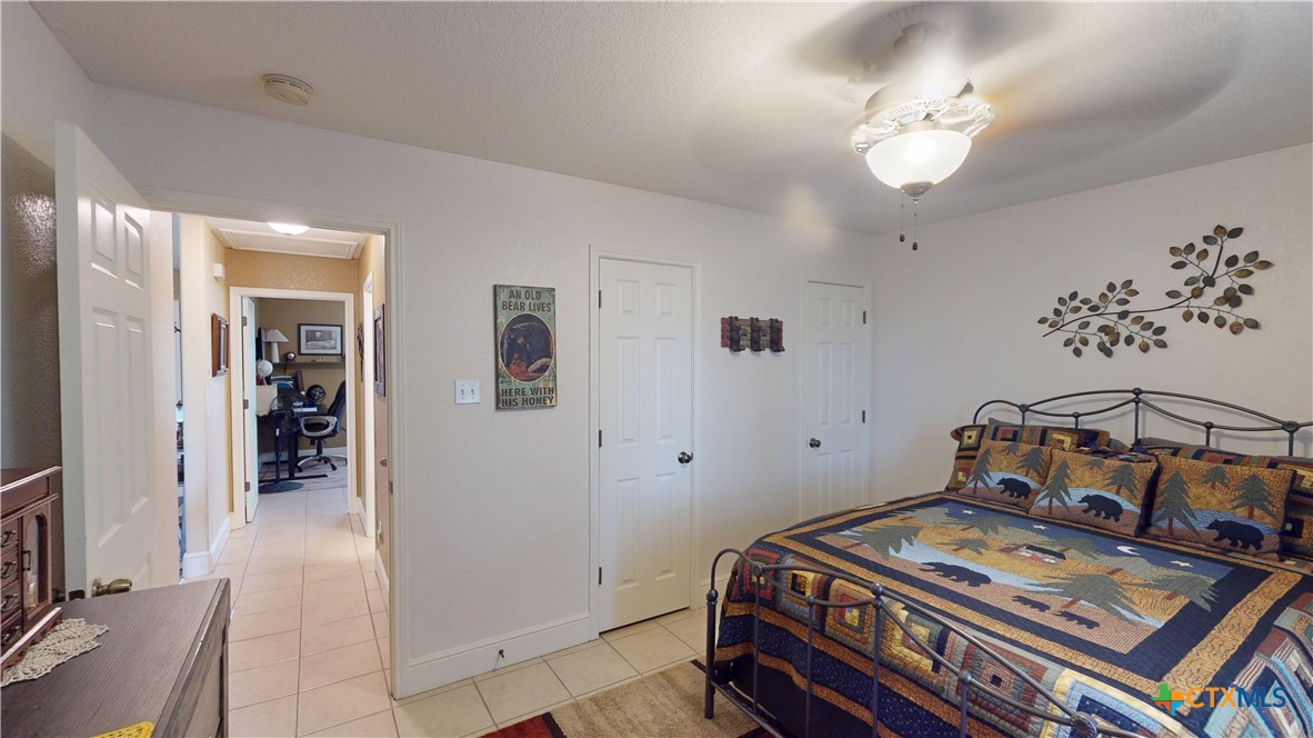 164 Russell Road Victoria, TX 77904 - Photo 32 of 48