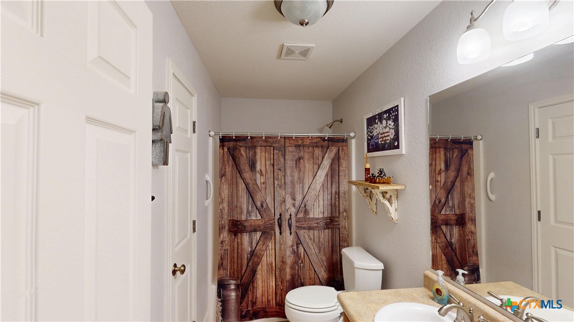 164 Russell Road Victoria, TX 77904 - Photo 33 of 48