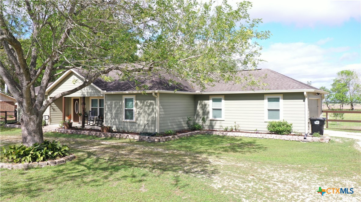 164 Russell Road Victoria, TX 77904 - Photo 10 of 48