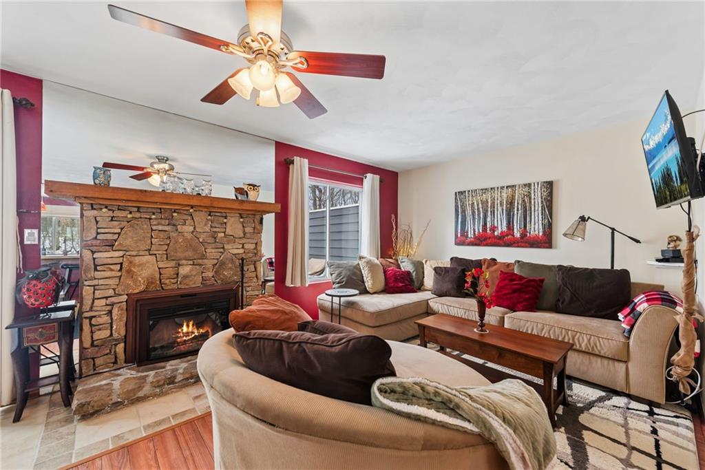 1844 Eagles Ridge Way Hidden Valley, PA 15502 - Photo 2 of 33