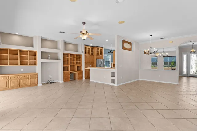$374,900 | 1083 Mesa Verde Court, Clermont, FL 34711
