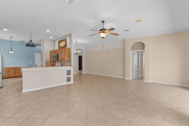 $374,900 | 1083 Mesa Verde Court, Clermont, FL 34711