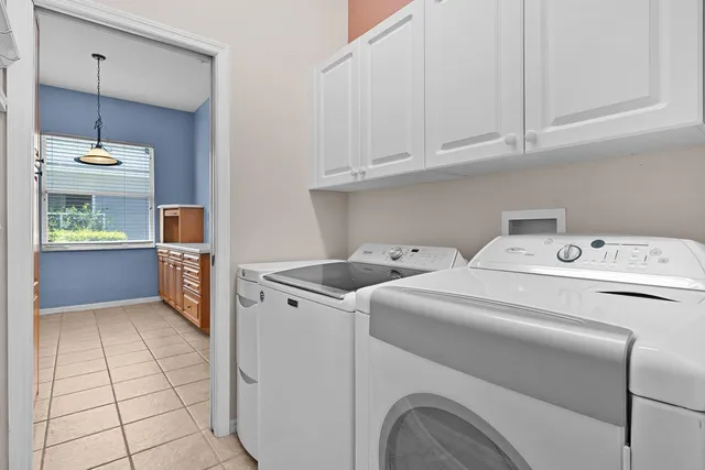 $374,900 | 1083 Mesa Verde Court, Clermont, FL 34711