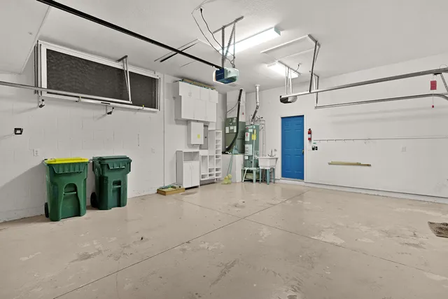 $374,900 | 1083 Mesa Verde Court, Clermont, FL 34711