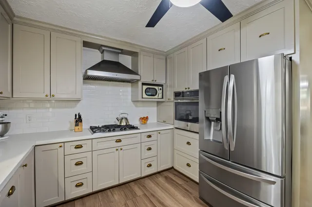 $2,950 | 326 Bayou View Drive, El Lago, TX 77586