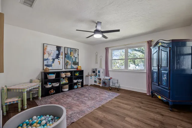 $2,950 | 326 Bayou View Drive, El Lago, TX 77586