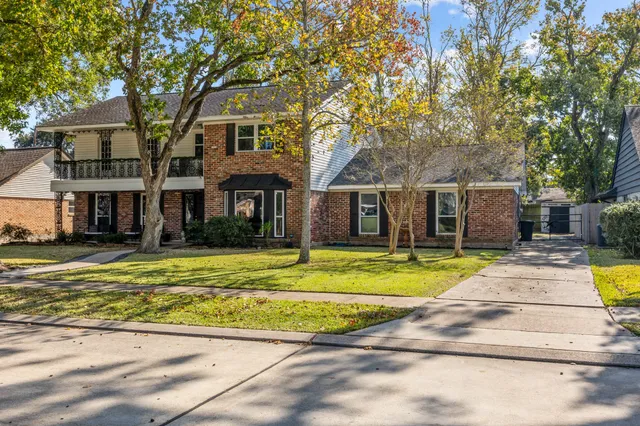 $2,950 | 326 Bayou View Drive, El Lago, TX 77586