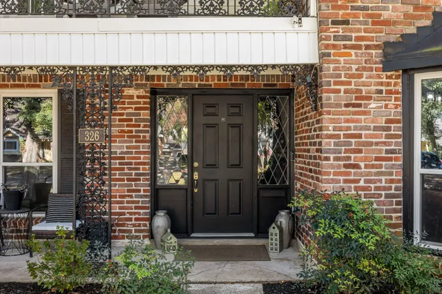 $2,950 | 326 Bayou View Drive, El Lago, TX 77586