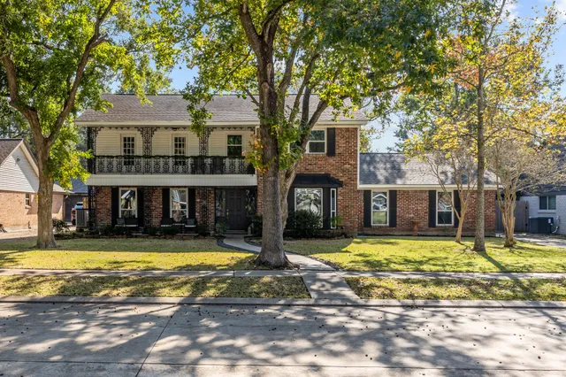 $2,950 | 326 Bayou View Drive, El Lago, TX 77586