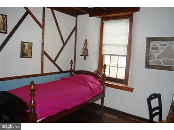 685 Jacksonville Road Warminster, PA 18974 - Photo 8 of 22 Bedroom 2