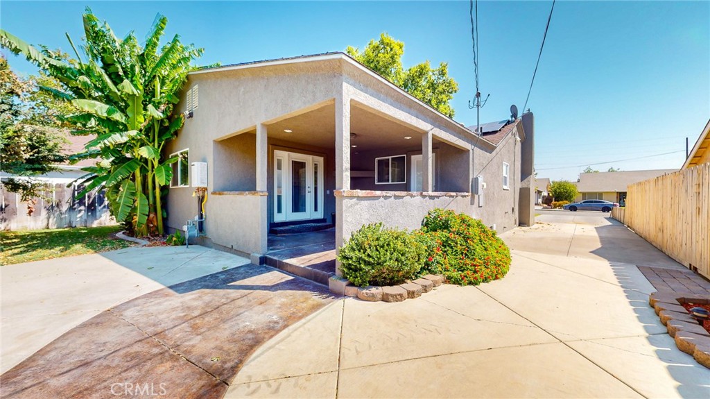 218 7th Street Orland, CA 95963 - Photo 26 of 38 semi enclosed patio + extra patio
