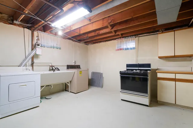 $235,000 | 1032 Pine Valley Drive, Rockford, IL 61107