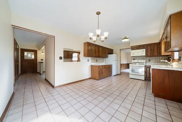 $235,000 | 1032 Pine Valley Drive, Rockford, IL 61107