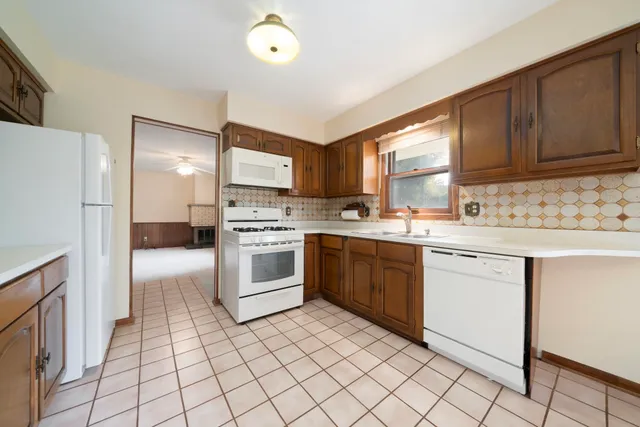 $235,000 | 1032 Pine Valley Drive, Rockford, IL 61107