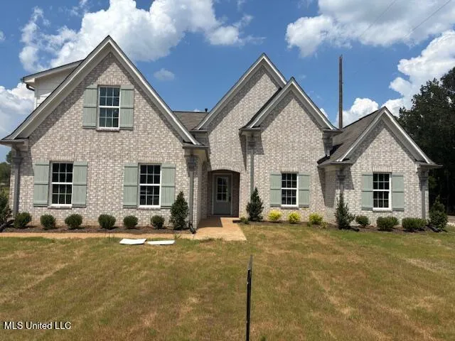 $409,900 | 966 Buttermilk Drive, Nesbit, MS 38651