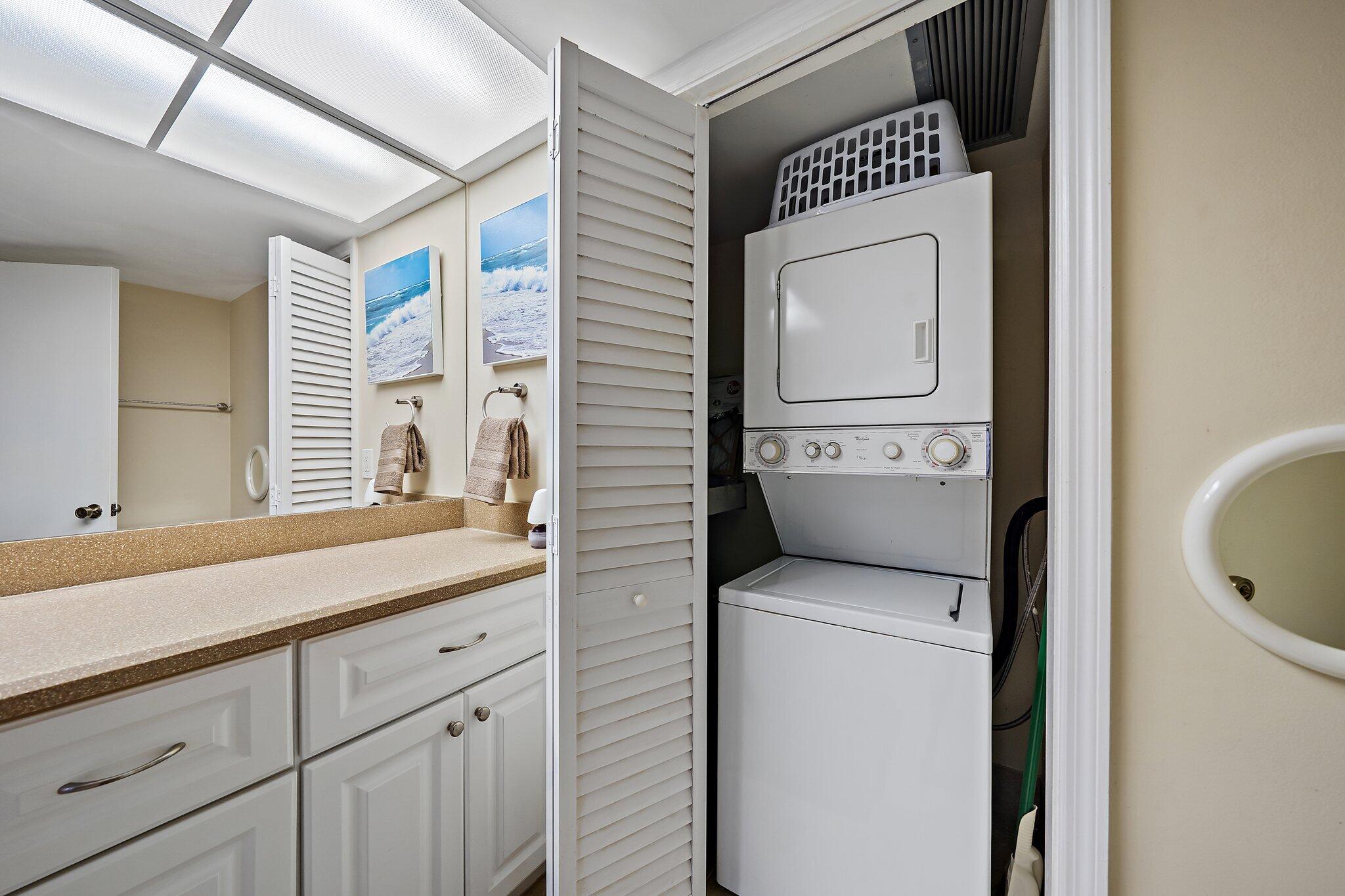 1605 Highway 1, Unit SL5A Jupiter, FL 33477 - Photo 21 of 26 a utility room with dryer and washer