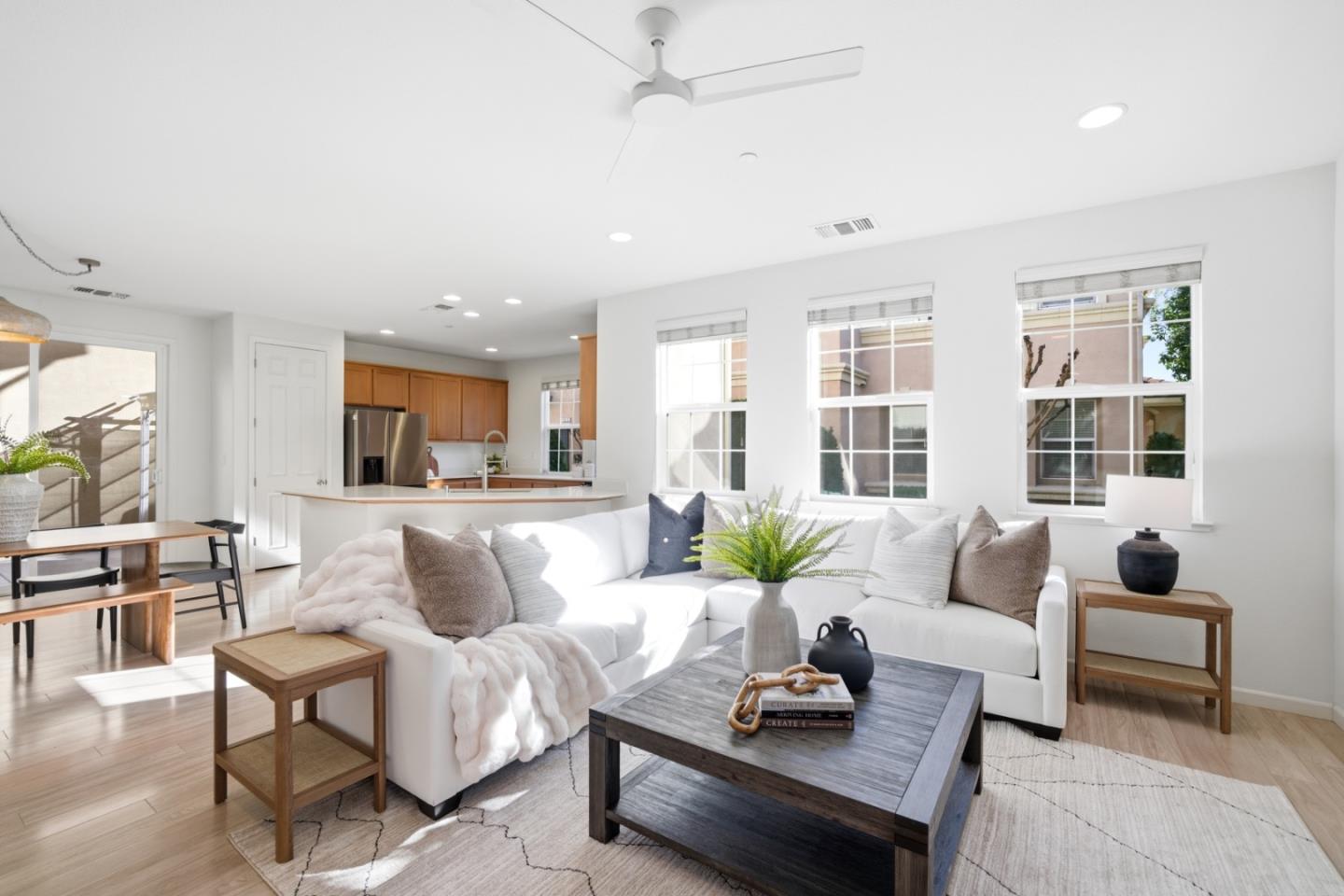 115 Lusitano Way Gilroy, CA 95020 - Photo 5 of 37