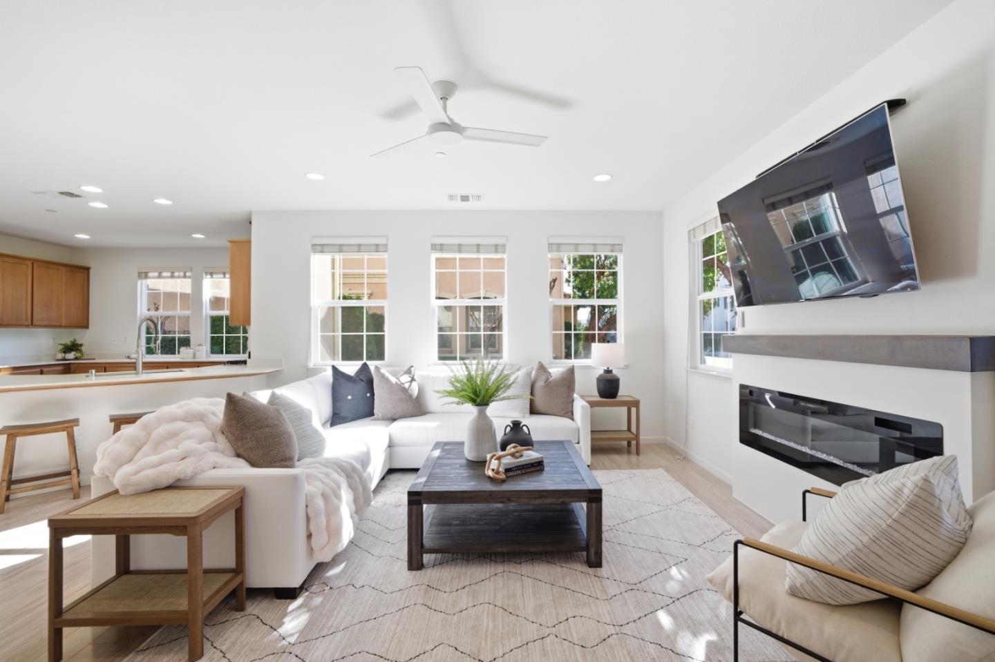 115 Lusitano Way Gilroy, CA 95020 - Photo 6 of 37