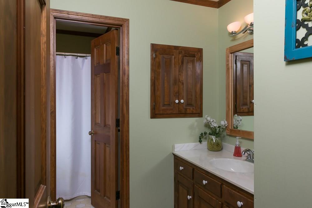 911 Calvert Avenue Clinton, SC 29325 - Photo 24 of 36 Gallery Image 24