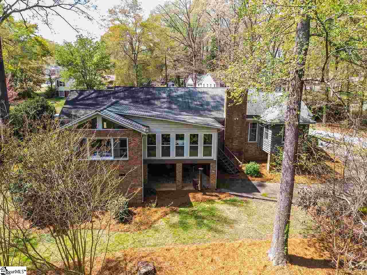 911 Calvert Avenue Clinton, SC 29325 - Photo 4 of 36 Gallery Image 4
