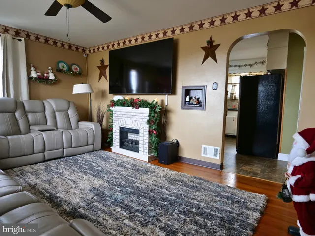 $414,900 | 120 Harrison Street, Emmaus, PA 18049