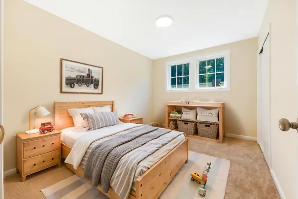 $375,000 | 15 Moore Avenue, Auburn, ME 04210