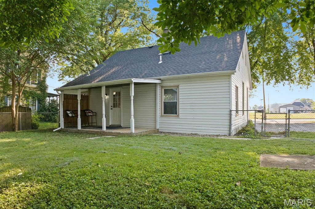 512 South Herman Street Lebanon, IL 62254 - Photo 29 of 32