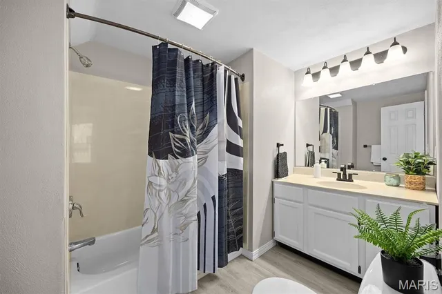 $239,000 | 512 South Herman Street, Lebanon, IL 62254