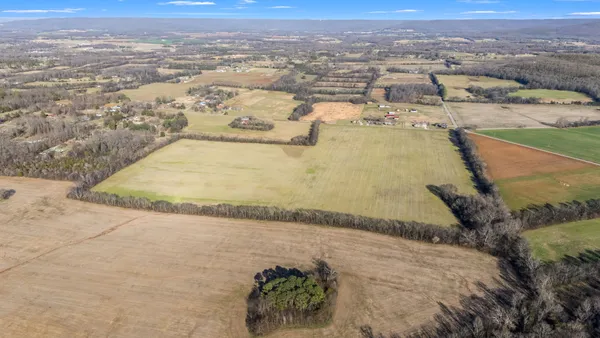 1584 Liberty Road, Winchester, TN 37398