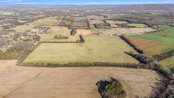 1584 Liberty Road, Winchester, TN 37398