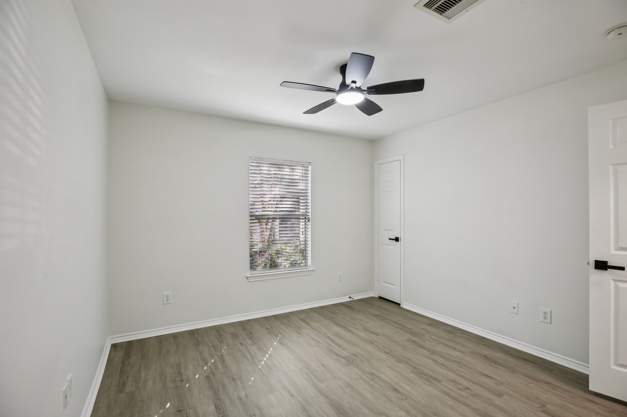1705 Stuart Street Houston, TX 77004 - Photo 24 of 29