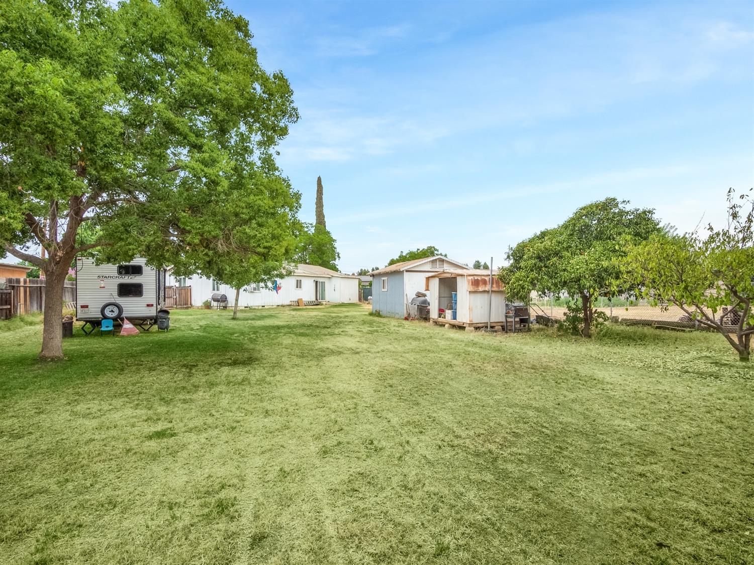 179 Peck Colony Road Reedley, CA 93654 - Photo 3 of 20 Gallery Image 3