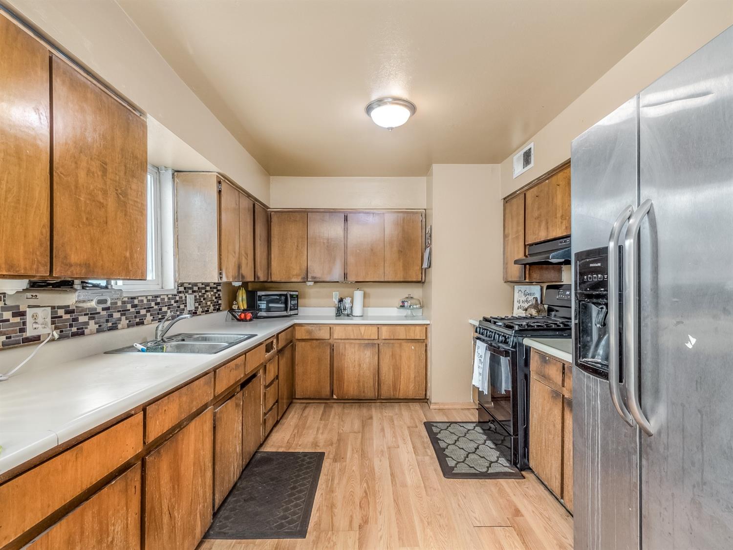 179 Peck Colony Road Reedley, CA 93654 - Photo 9 of 20 Gallery Image 9