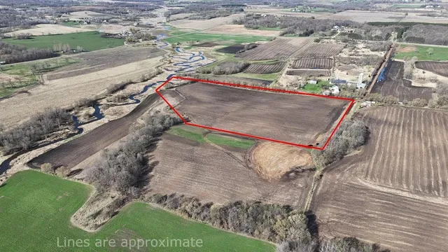 $325,000 | 3 County Road 3, Holdingford, MN 56340