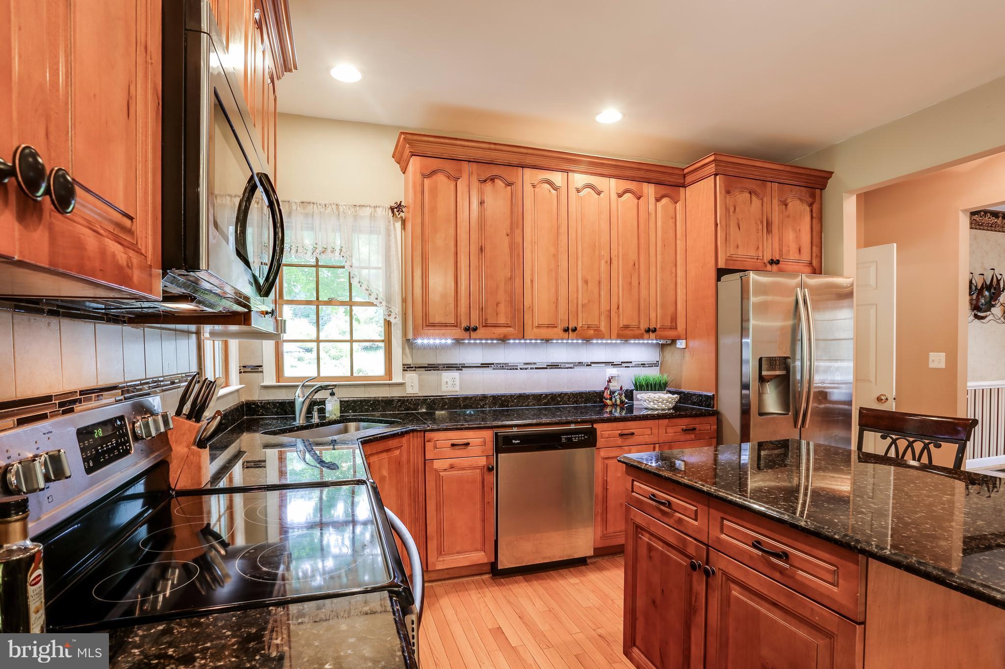 11946 Frederick Road Ellicott City, MD 21042 - Photo 13 of 30 Kitchen-S.S. appliances,Granite Counters
