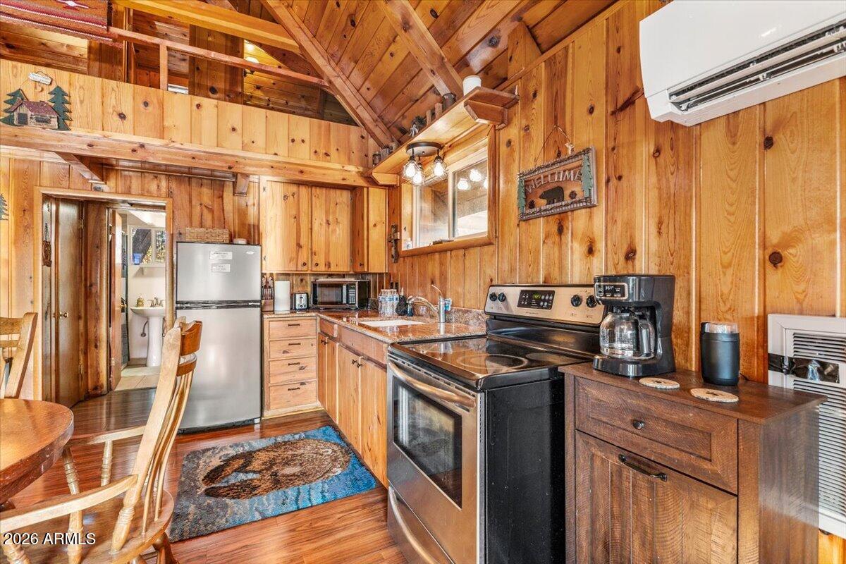 5437 Show Low Lake Road Lakeside, AZ 85929 - Photo 11 of 46 19-IMG_8774