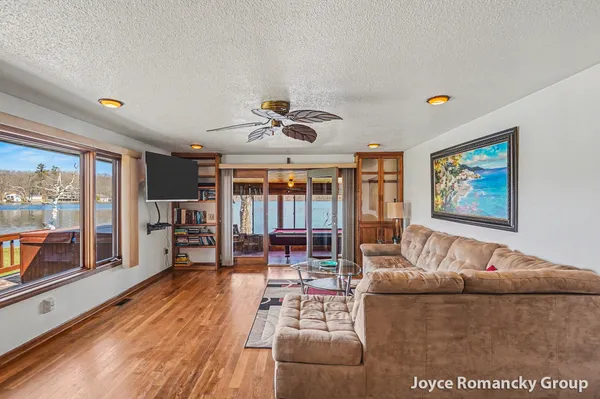 $600,000 | 11235 West Broomfield Road, Remus, MI 49340