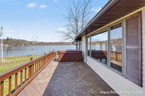 $600,000 | 11235 West Broomfield Road, Remus, MI 49340